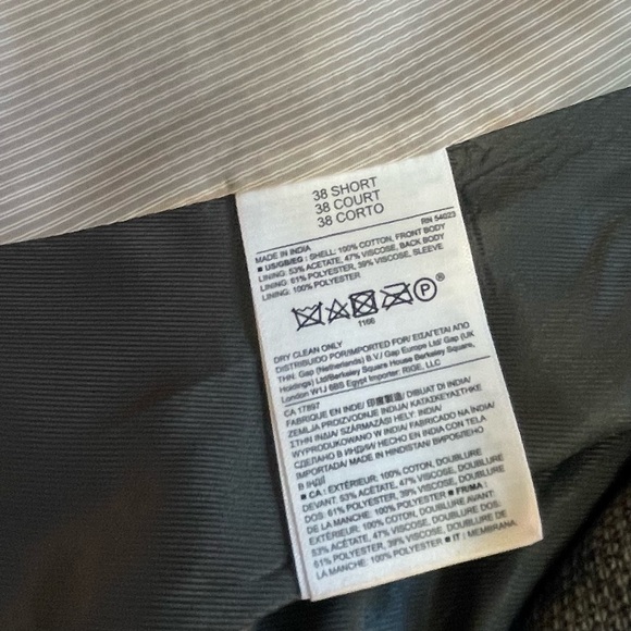 Banana Republic Charcoal Blazer Size 38 Short 
Business Casual- Modern Slim Fit - Picture 3 of 10